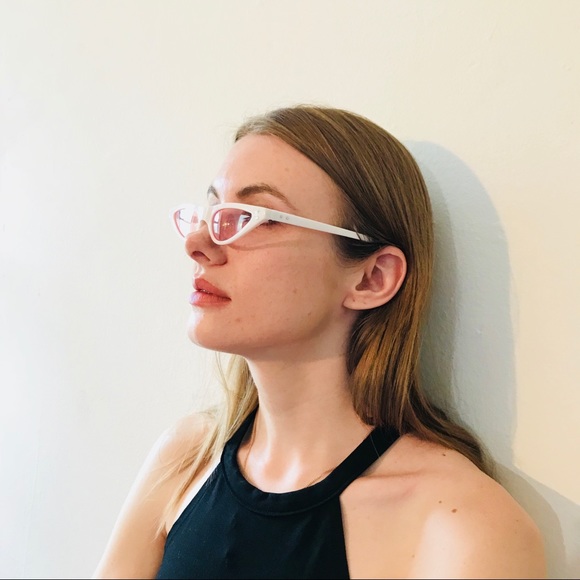 BELLA RETRO STYLE BABY WHITE SUNGLASSES UV 400 - Picture 6 of 8